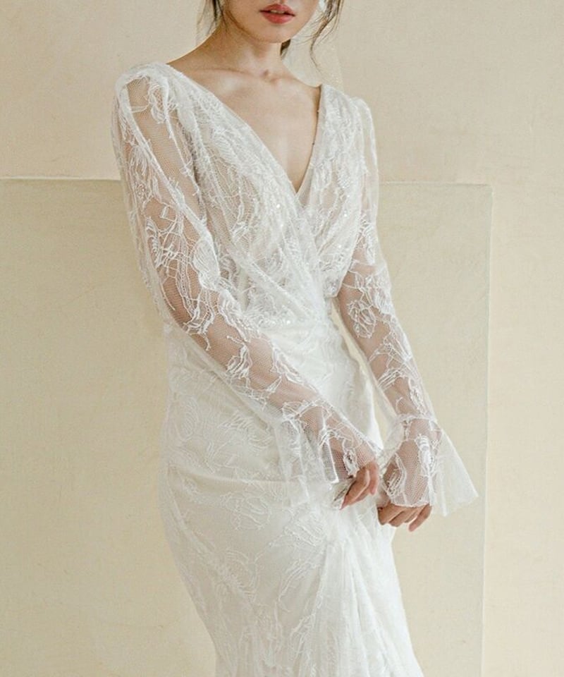 ブライダルドレス スレンダーVネック 長袖 ウェディング 052840  