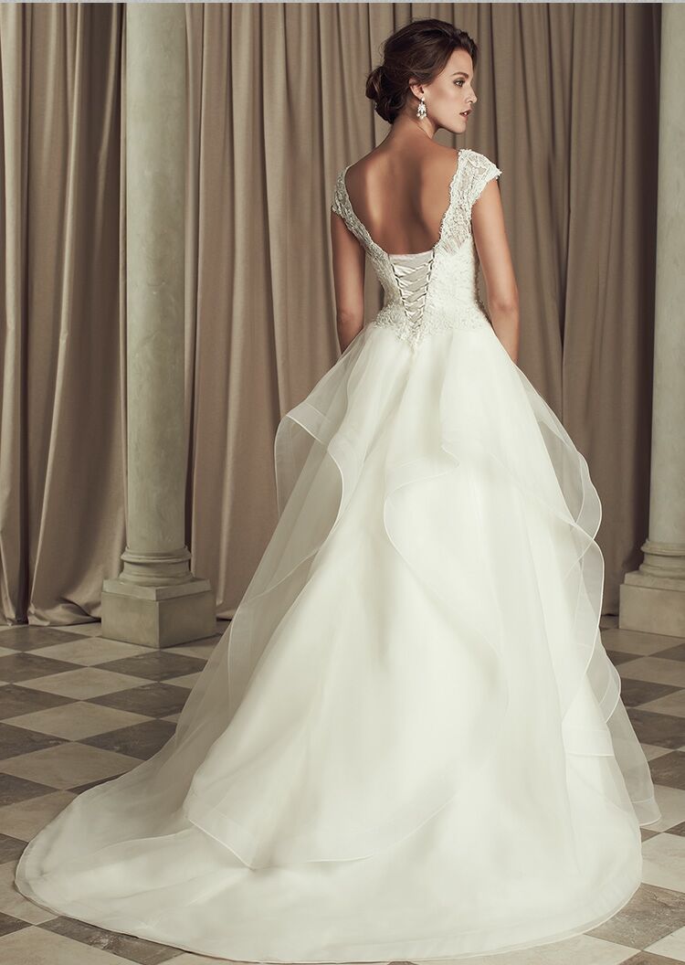 ブライダルドレス Aライン Vネック ウェディング 052847 | fashionBeez 