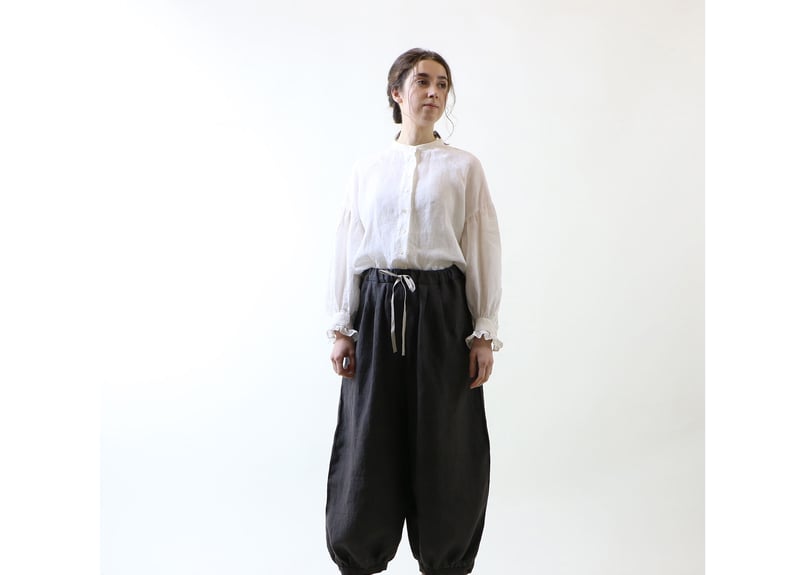 MAGALI 天日干しコットン 裾ギャザーパンツ グレー 新品タグ付き