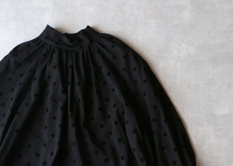 K　MAGALI アンティークドットフリルプルオーバー　新品 K様専用 MAGALI アンティークドットフリルプルオーバー 新品の