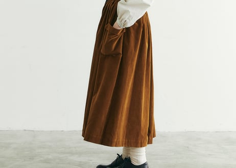 SK43BR　コットン・マイクロコーデュロイ・タックスカート／ブリックブラウン（MAGALI）