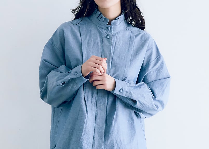 BL271BL コットンリネンシャンブレー・ラッフルカラー・ブラウス