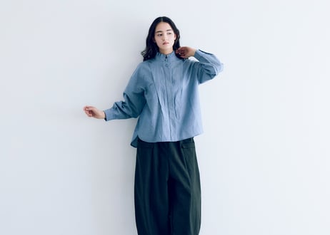BL271BL　 コットンリネンシャンブレー・ラッフルカラー・ブラウス／ブルー（MAGALI）