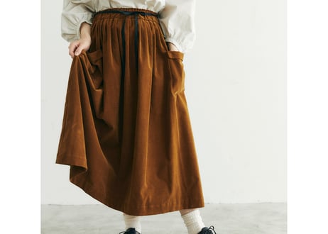 SK43BR　コットン・マイクロコーデュロイ・タックスカート／ブリックブラウン（MAGALI）