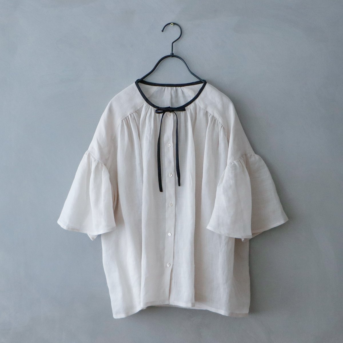 ブラウス シャツ ラミーフレアスリーブブラウス レディース 楽天市場】【20%OFF】MAGALI マガリ ラミーローン フレア