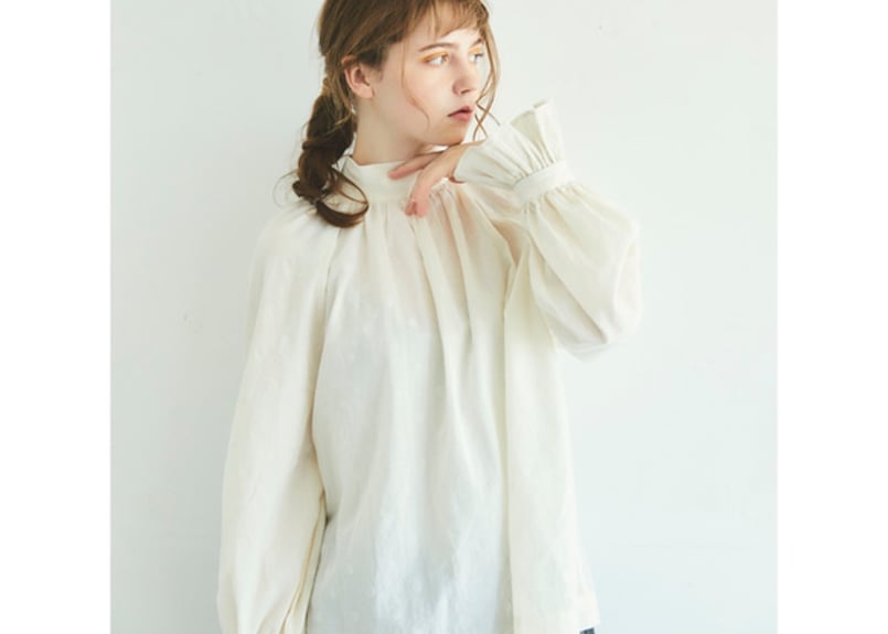 mina perhonen - MAGALI マガリアンティークドットフリルスリーブプルオーバー 楽天市場】MAGALI マガリ リネン ラミー ドット フリルスリーブ