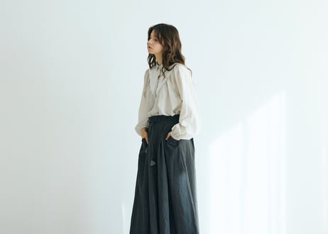 PT67CH　 リネンコットンストライプ・タックワイドパンツ／チャコール（MAGALI）