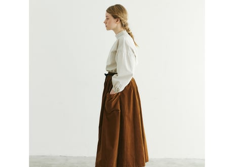 SK43BR　コットン・マイクロコーデュロイ・タックスカート／ブリックブラウン（MAGALI）