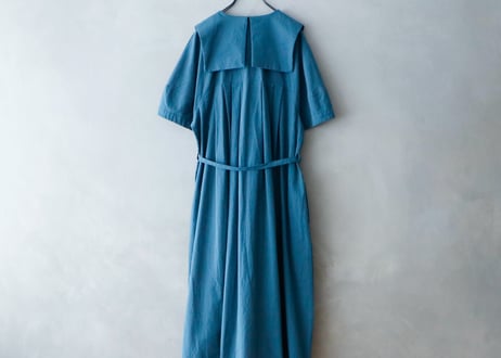 OP196BL　天日干しコットン・スクエアカラー・ワンピース／ディープブルー（MAGALI）