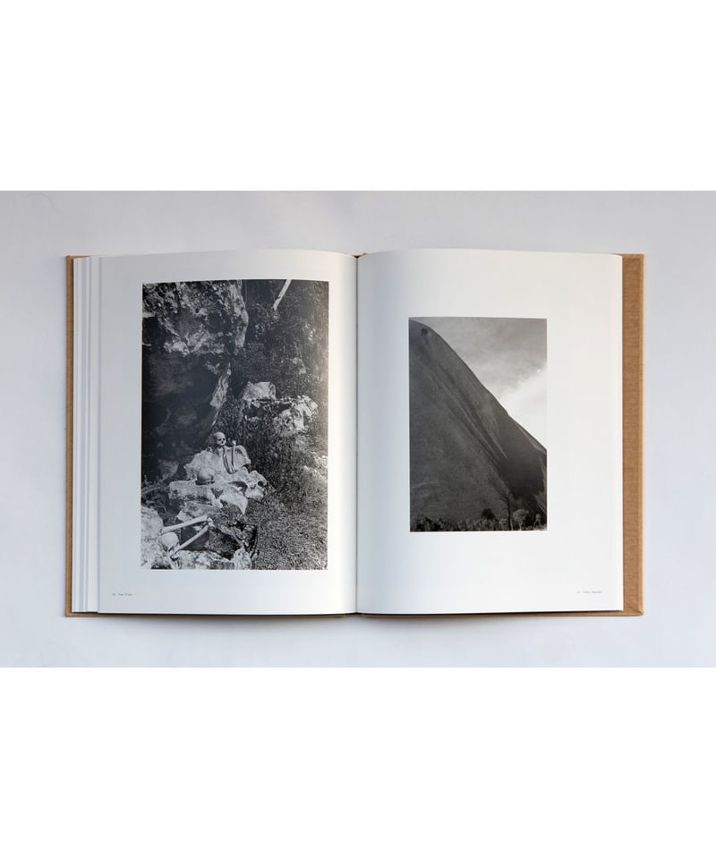 港千尋写真集『瞬間の山』限定特装本 | INSCRIPT 港千尋写真集『瞬間の山』限定特装本 | INSCRIPT