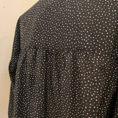 【BON VIEUX TEMPS】ランダムドットシャツ　BLACK×WHITE