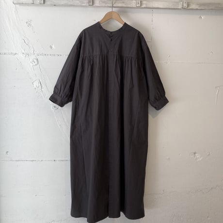 NATURALLAUNDRY スモッグタックワンピース チャコール