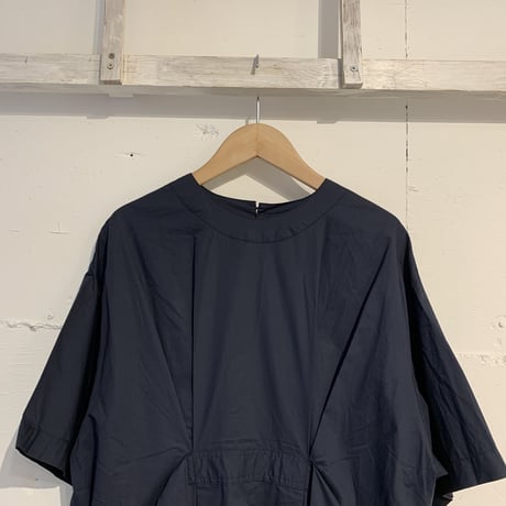UNIVERSAL TISSU ハーフスリーブワンピース ネイビー