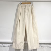 grin コーデュロイボトルパンツ アイボリー