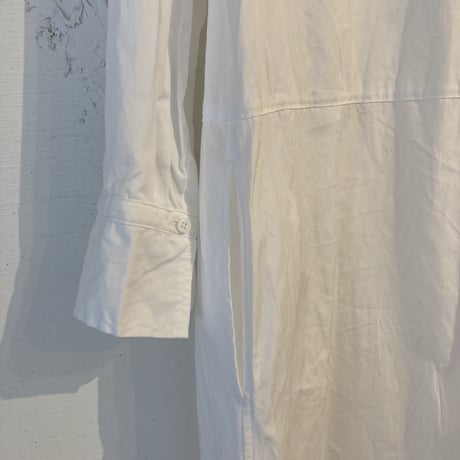 UNIVERSAL TISSU ホスピタル ロングスリーブワンピース シロ