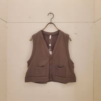 【UNIVERSAL TISSU】ウール圧縮ポケットベスト　グレージュ