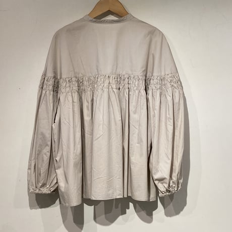 UNIVERSAL TISSU　ヨークシャーリングブラウス　グレージュ
