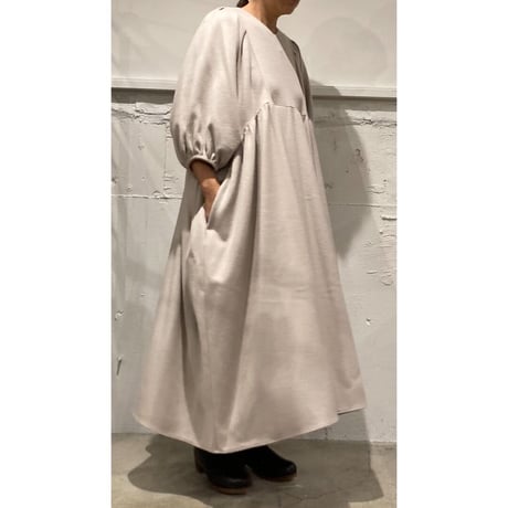 UNIVERSAL TISSU ウールカシミヤビーバー タックギャザーワンピース ペールベージュ