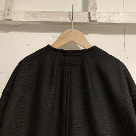 UNIVERSAL TISSU　メルトンツイルコクーンショートコート クロ