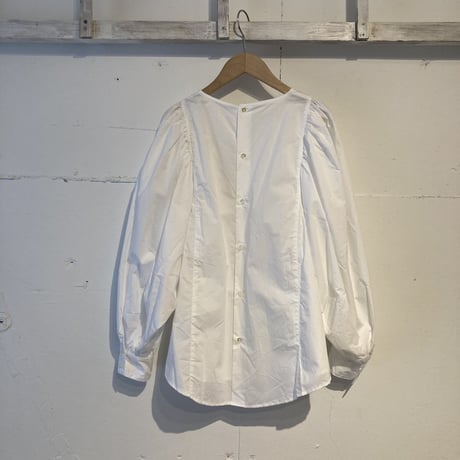 UNIVERSAL TISSU ボリュームスリーブブラウス シロ