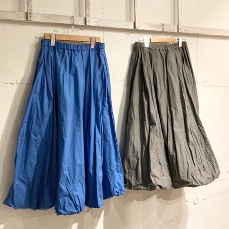 UNIVERSAL TISSU ナチュラルタイプライター イージーバルーンスカート ブルー
