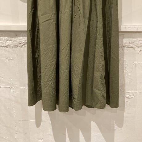 UNIVERSAL TISSU ナチュラルタイプライターギャザードレス カーキ