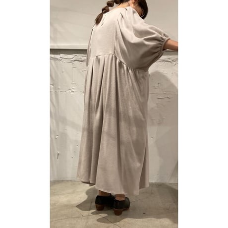 UNIVERSAL TISSU ウールカシミヤビーバー タックギャザーワンピース ペールベージュ