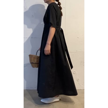 UNIVERSAL TISSU ハーフスリーブワンピース ネイビー