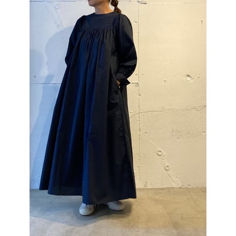 UNIVERSAL TISSU ナチュラルタイプライター クラシックギャザーワンピース シロ
