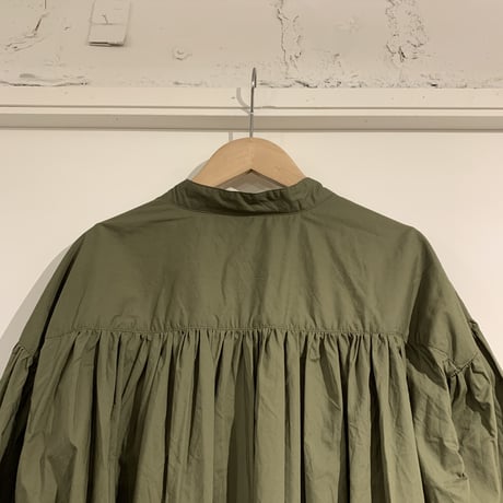 UNIVERSAL TISSU クラシックギャザーシャツドレス カーキ