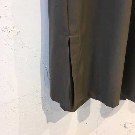 GALERIE TISSU リプリープリネン混モックネックワンピース チャコール