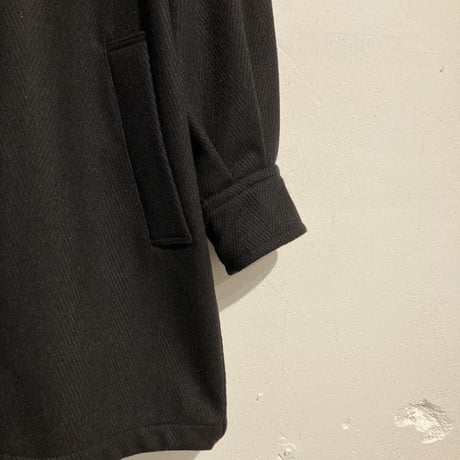 UNIVERSAL TISSU　メルトンツイルコクーンショートコート クロ