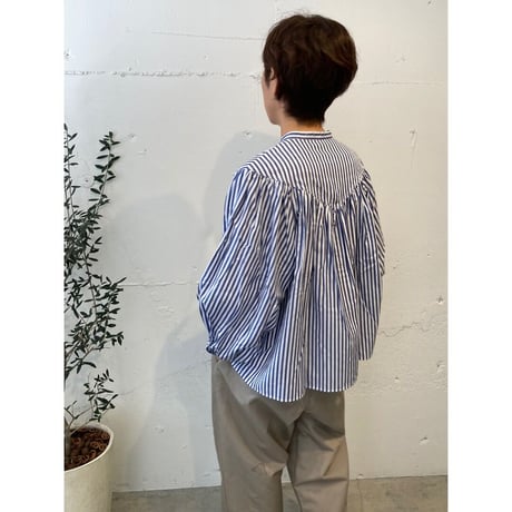 UNIVERSAL TISSU ナチュラルタイプライター クラシックギャザーブラウス シロ