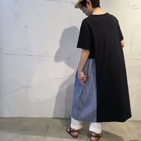 NATURAL LAUNDRY 脇ギャザーパネルワンピース ネイビー