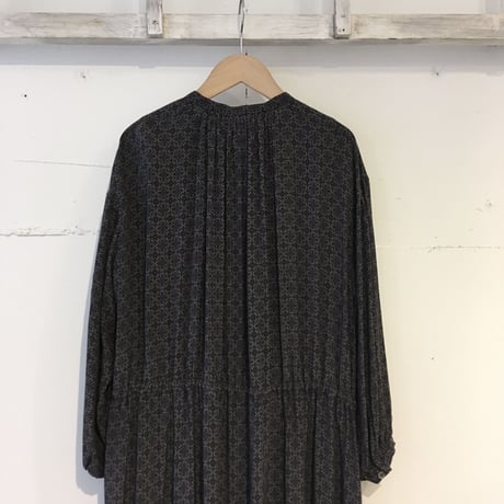 UNIVERSAL TISSU メモリアストライプ バンドカラードレス　アマラ