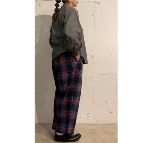UNIVERSAL TISSU ネルチェック ギャザーパンツ ネイビーチェック