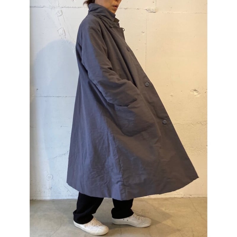 grin CLシーチング中綿ロングコート スチールグレー | un de plus