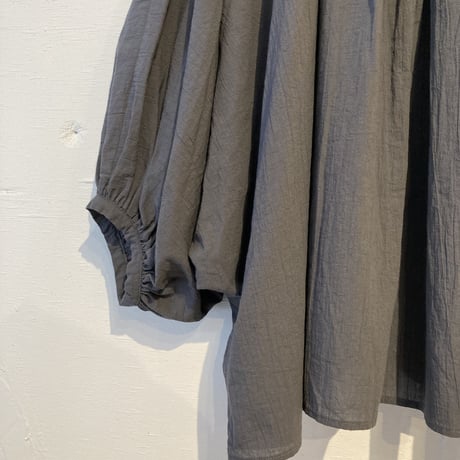 GALERIE TISSU オーガニックジョーゼット ドルマンブラウス チャコール