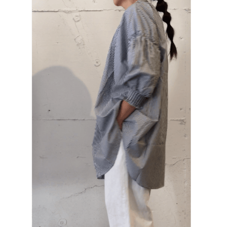 NIVERSAL TISSU トリプルシャーリング バンドカラーブラウス　シロ