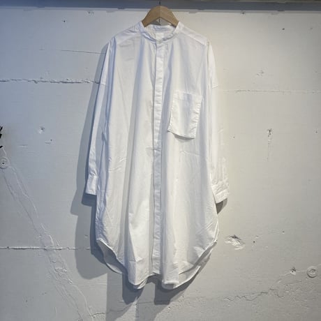UNIVERSAL TISSU ナチュラルタイプライター バンドカラーロングシャツ シロ