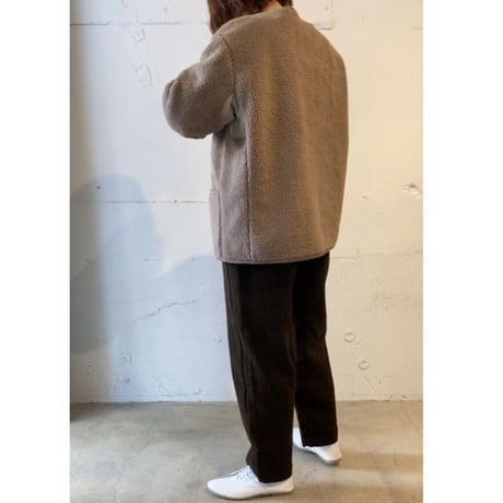 NATURAL LAUNDRY ボアリバーシブルジャケット　カーキ× チャコールグレー