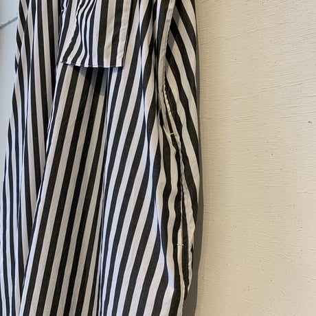 UNIVERSAL TISSU スリーブレスロングシャツ クロワイドストライプ