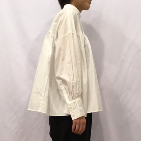 UNIVERSAL TISSU モックネックブラウス　クロ