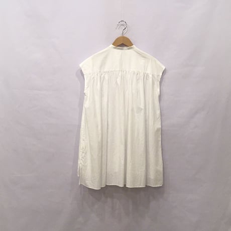UNIVERSAL TISSU　ギャザーブラウス　シロ