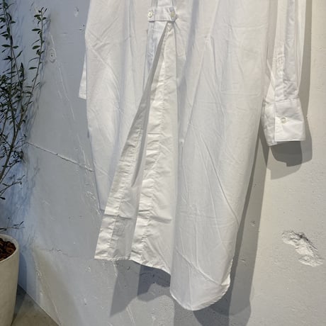 UNIVERSAL TISSU ナチュラルタイプライター バンドカラーロングシャツ シロ