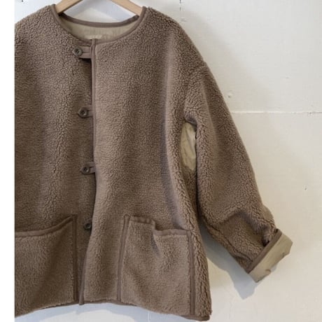 NATURAL LAUNDRY ボアリバーシブルジャケット　ベージュ×モカ