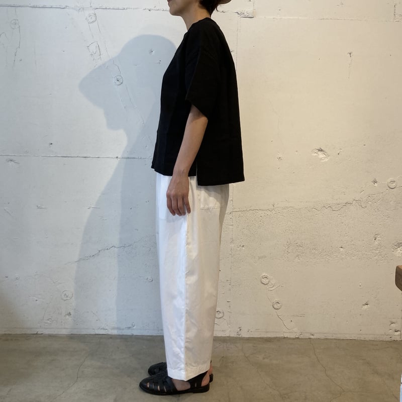 TISSU トリプルワッシャーリネン バックボタンシャツ キナリ | un de plus