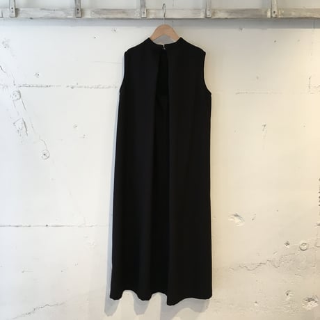 GALERIE TISSU リプリープリネン混モックネックワンピース クロ