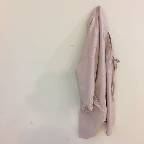 UNIVERSAL TISSU タイプライター バックスリットシャツ　ダスティピンク