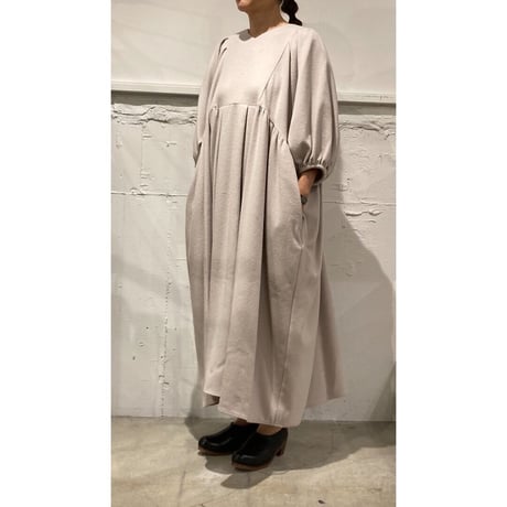 UNIVERSAL TISSU ウールカシミヤビーバー タックギャザーワンピース ペールベージュ